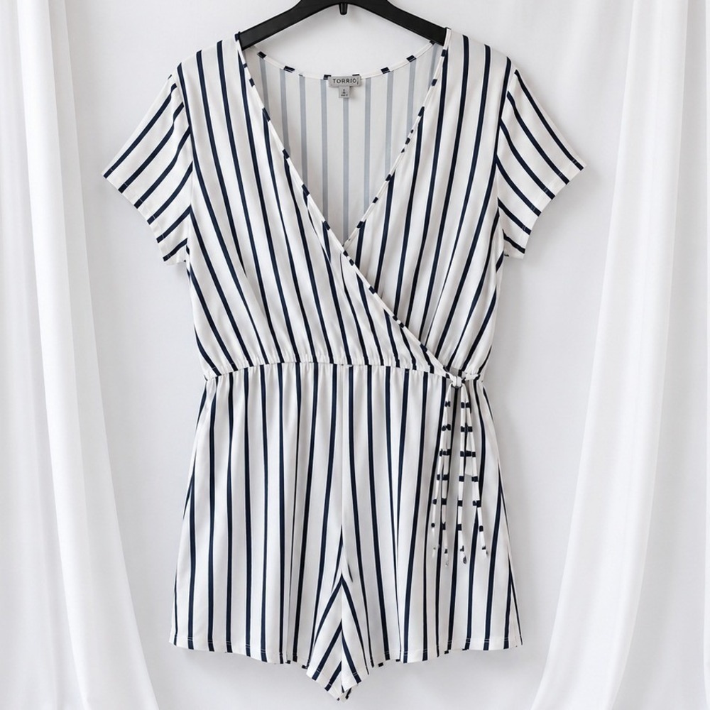 J for Justify Striped Surplice Romper Jumper Short Sleeve XL White Blue V-Neck